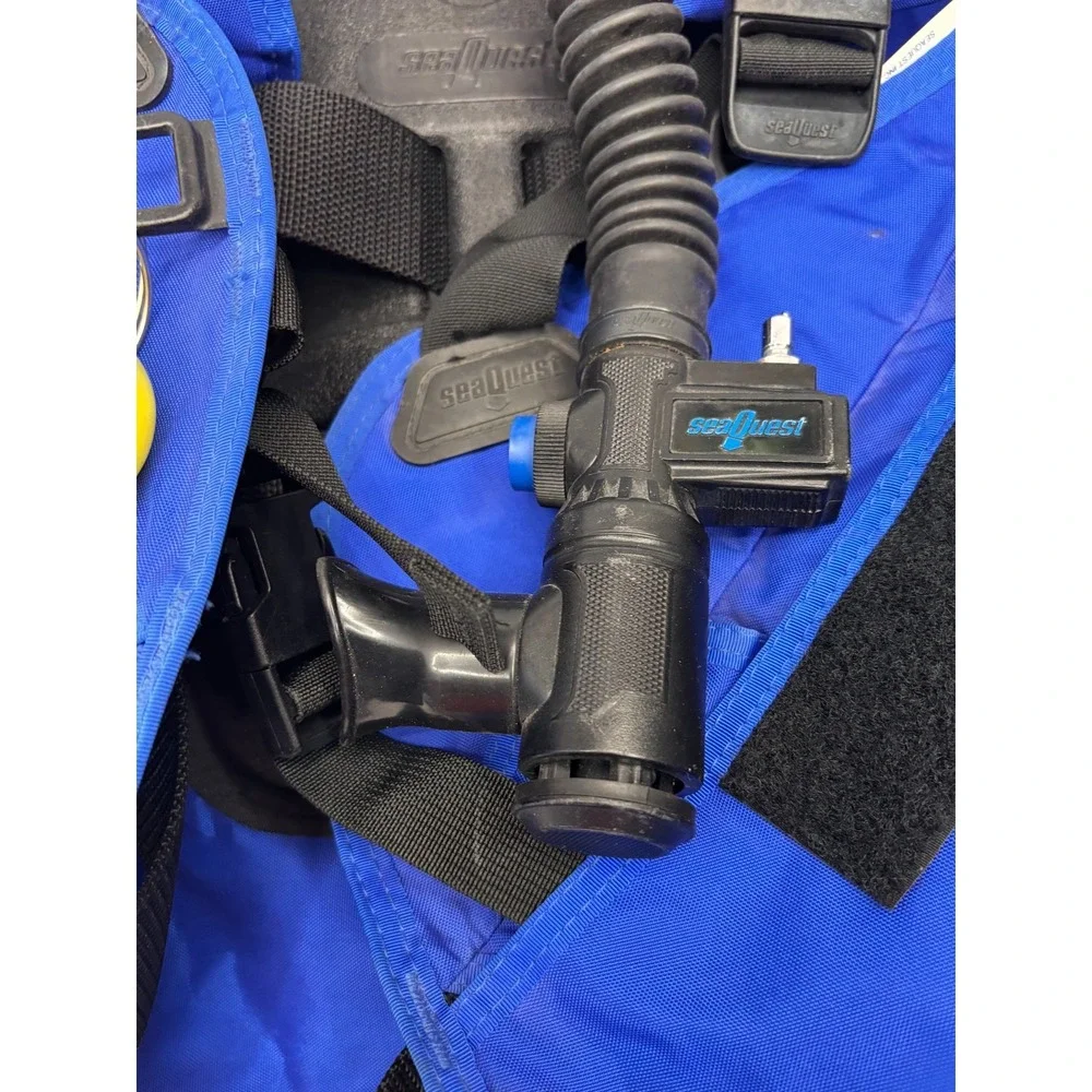 SeaQuest Size M Scuba Diving Inflatable Vest